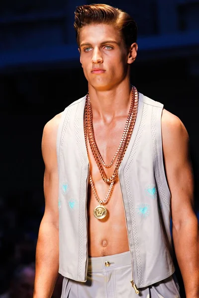 Look 55